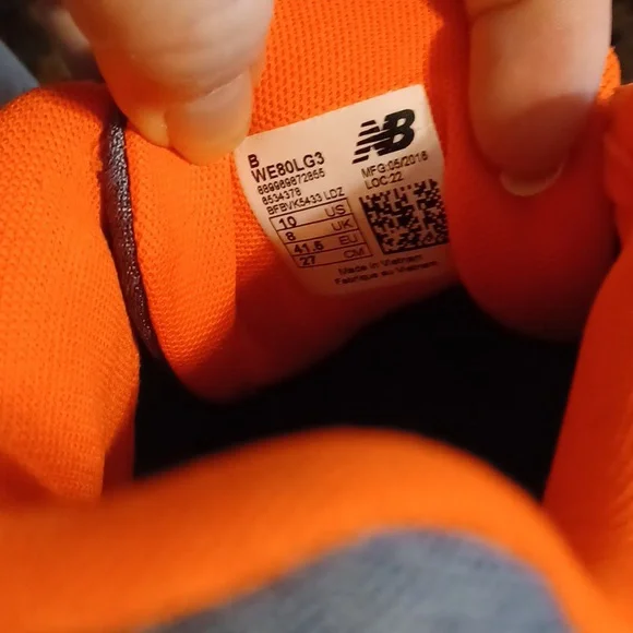 Size 10 ladys New Balance - Picture 3 of 4